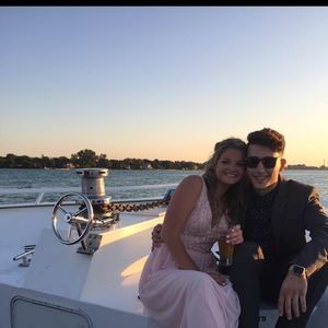 Meet your Posher, Alexis